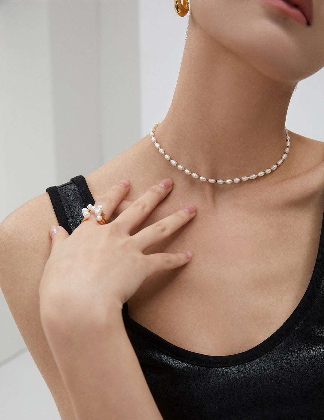 S925 Silver Open Flower Ring with Shell Pearls - TAMO Jewellery