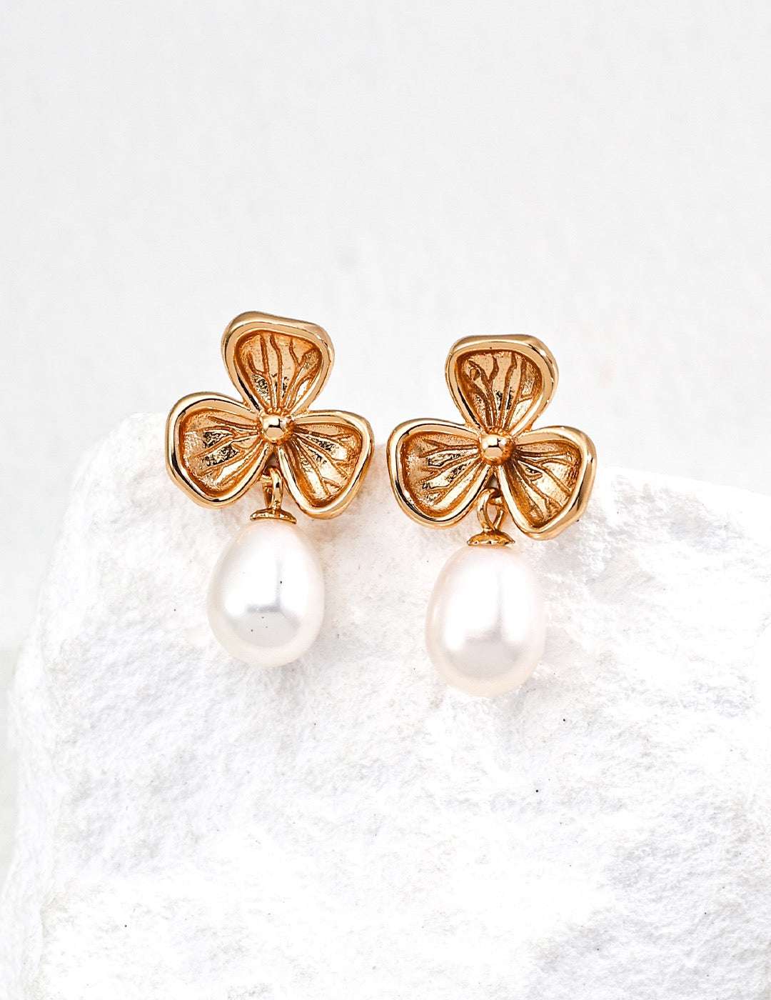 S925 Silver Clover Pearl Earrings - TAMO Jewellery