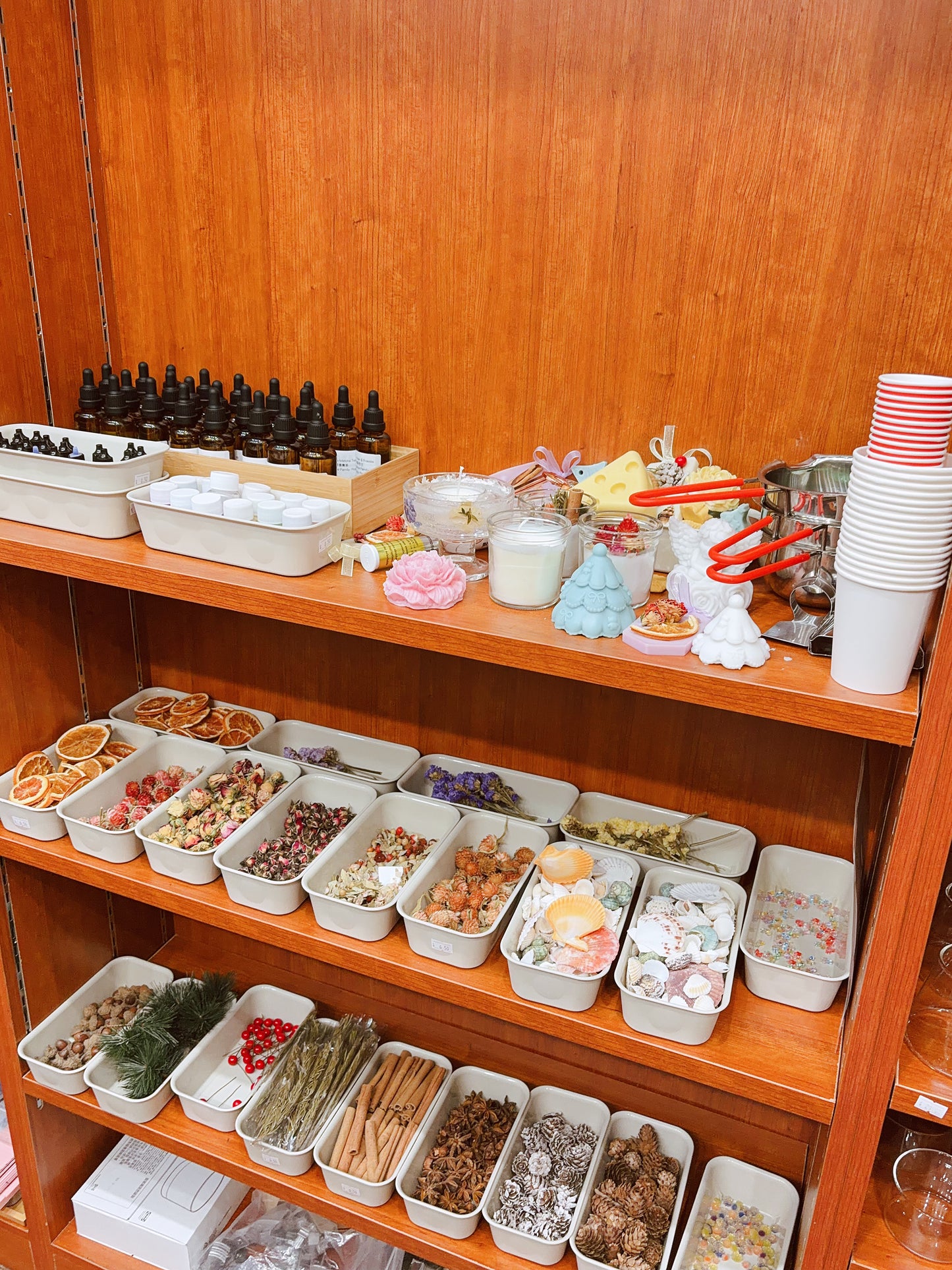 DIY Workshop in Canberra – Beading & Candle Making Experience