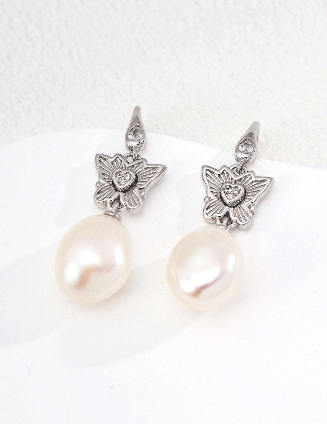Dancing Butterfly & Starry Pearl Earrings in S925 Silver - TAMO Jewellery
