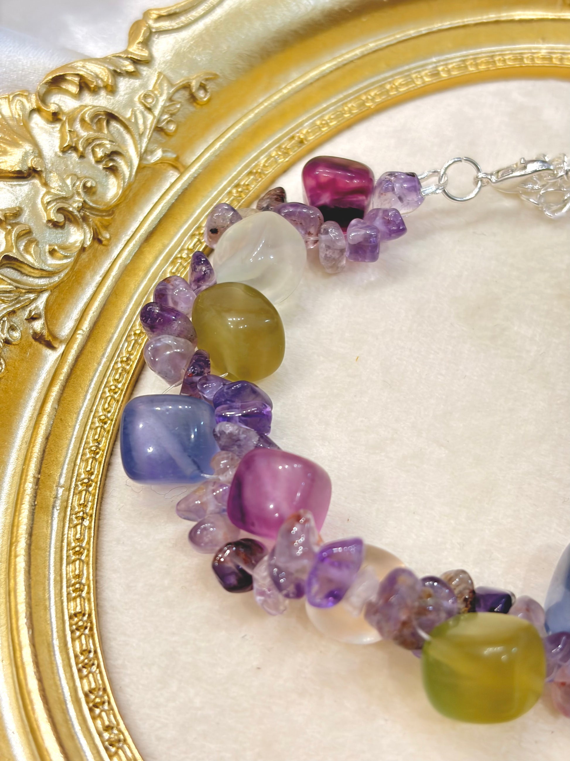 Detail shot of natural fluorite and amethyst chip bracelet showing texture and colour variation — boho healing stone jewellery
