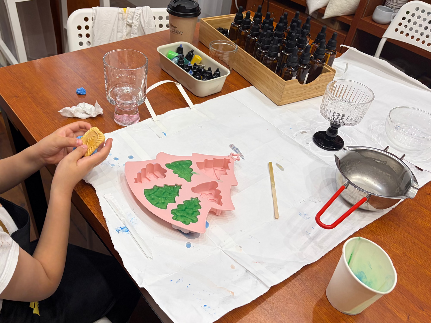 DIY Workshop in Canberra – Beading & Candle Making Experience